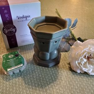 🌿 VERDIGRIS Wax Warmer 🌿 Scentsy